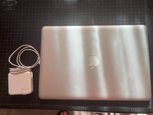 Used apple macbook pro 13 - used, 13"